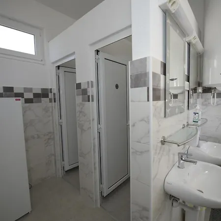 Mali Nordsee Mobilehomes , Glamping & Caravan-3